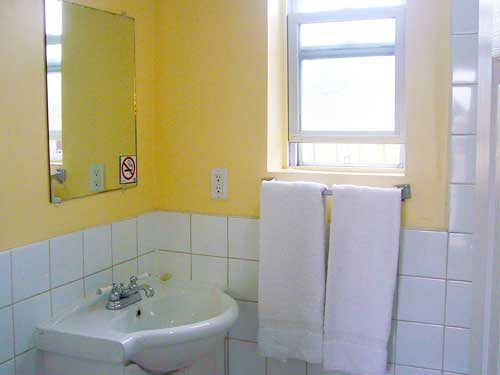 Eastcourt London Motel ภายนอก รูปภาพ